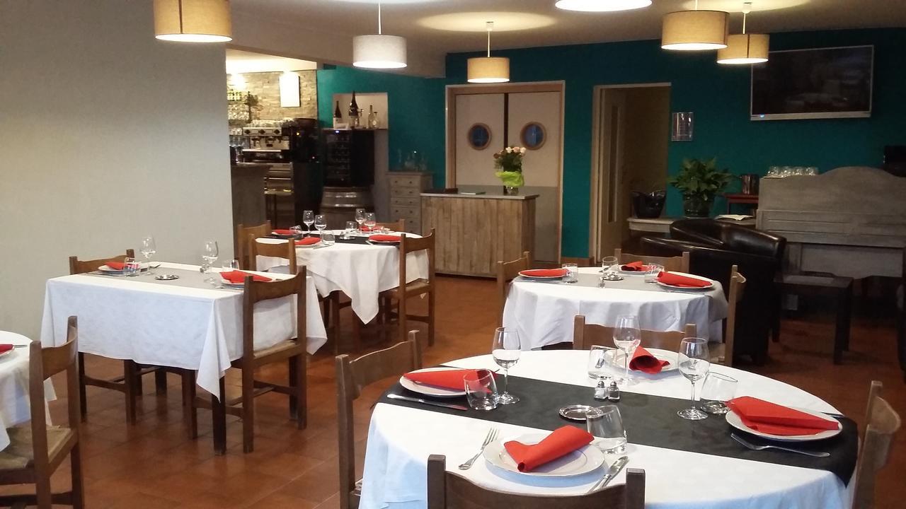 Hotel Restaurant Les 3 Chenes Fréjus 외부 사진