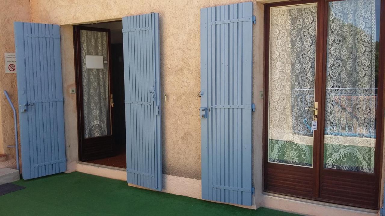 Hotel Restaurant Les 3 Chenes Fréjus 외부 사진